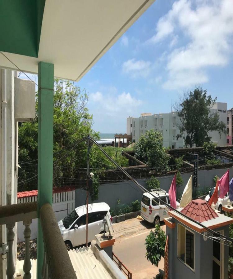 Goroomgo Tapati Villa Puri Exterior photo